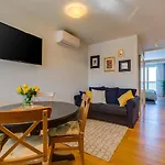 Bella Vista Premium Apartment